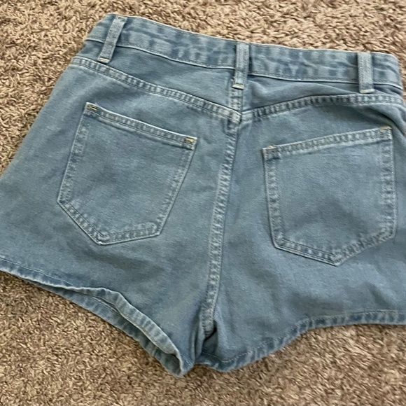 High waisted jean shorts - Picture 2 of 3